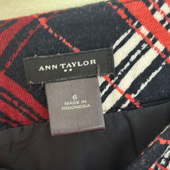 Ann Taylor multicolored mini pencil skirt for work and casual - Picture 2 of 5